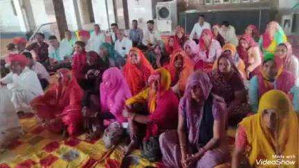 मालपुरा: कल्याण किसान सेवा समिति ने ग्रामीण इलाकों की समस्याओं के समाधान व अन्य मांगों को लेकर मालपुरा तहसीलदार को सौंपा ज्ञापन