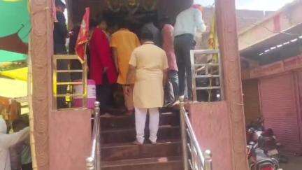 बिरसिंहपुर: बिरसिंहपुर स्थित पंचमुखी हनुमान मंदिर को तहसीलदार व नगर परिषद CMO ने पार्षद के कब्जे से कराया मुक्त