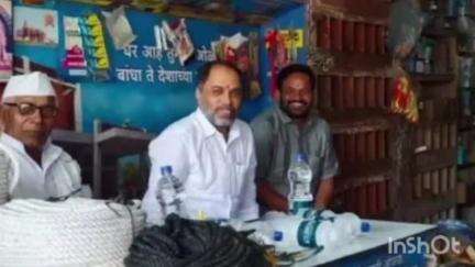 शिरुर अनंतपाळ: आमदार निलंगेकर यांचा साकोळ येथील डोंगरे बिल्डिंग मटेरियल येथे  भाजप पदाधिकाऱ्यांच्या वतीने सत्कार