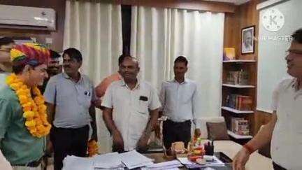डीडवाना: डीडवाना में राजस्थान राजस्व मंत्रालयिक कर्मचारी संघ के जिलाध्यक्ष बने डूंगर सिंह, जिला कलेक्टर ने दी बधाई