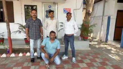 પાલ પોલીસ મથકના ખંડણી ના ગુનામાં આરોપીની ગણતરીના કલાકોમાં ધરપકડ
