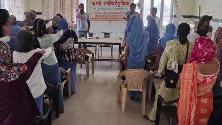 ब्यावर: ब्यावर जिला मुख्यालय पर मनाया गया राष्ट्रीय डेंगू दिवस, चिकित्सा विभाग ने डेंगू को हराने के उपाय बताए