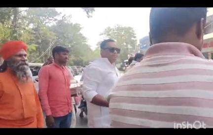 गया टाउन सीडी ब्लॉक: गांधी मैदान के गेट 02 पर गर्मी और लू से बचाव के लिए पानी, खाद्य सामग्री, एनर्जी ड्रिंक और बिस्कुट का वितरण किया गया