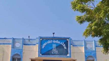 ખંભાત: નગીનાવાડી પાસે રહેતી 30 વર્ષીય યુવતી લાપતા થઈ, પોલીસે જાણવા જોગ નોંધ દાખલ કરી તપાસ હાથ ધરી.