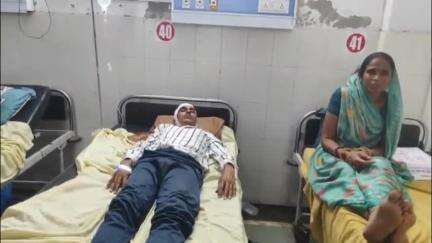 गंगधार: कल्याणपुरा में गाय को रोटी देने जा रहे युवक पर पागल सांड ने किया हमला, युवक गंभीर रूप से घायल