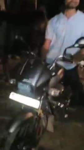 नरवल: महाराजपुर थाने की पुलिस ने एक आरोपी के साथ 45 देसी क्वार्टर की बरामदगी की, दूसरा आरोपी मौके से फरार, पुलिस तलाश में जुटी