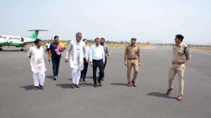 प्रहलाद पटेल कैबिनेट मंत्री मध्य प्रदेश शासन पंचायत एवं ग्रामीण विकास मंत्री का सिंगरौली जिले में स्थिति सिंगरौलिया हवाईपट्टी पर हुआ आगमन जल गंगा संवाद एवं पंच सरपंच सम्मेलन में करेंगे शिरकत पंचायत राज्य मंत्री श्रीमती राधा सिंह ने किया