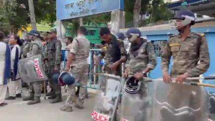 দাসপুর ১: একাধিক দাবি নিয়ে দাসপুর থানা ঘেরাও করে বিক্ষোভ ডেপুটেশন ভারত জাকাত মাঝি পাগনা মহলের