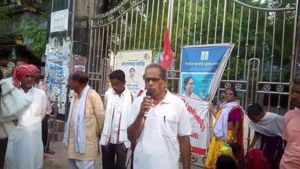 বলরামপুর: বিভিন্ন দাবিতে বলরামপুর বি.ডি.ও কে ডেপুটেশন সিপিআই (#এম)এর