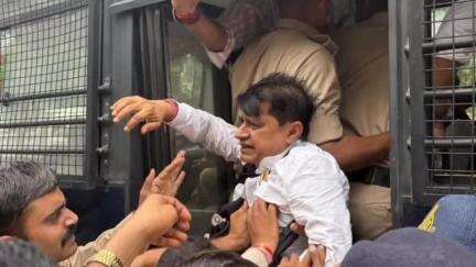 छपारा: भोपाल में मंत्री विजय शाह के विरोध में कांग्रेस के प्रदर्शन में शामिल हुए केवलारी विधायक ठाकुर रजनीश सिंह