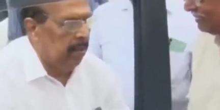 അമ്പലപ്പുഴ: ബൂത്ത് പിടിച്ചെടുത്തത് മുതൽ വ്യാജരേഖ ചമച്ചത് വരെയുള്ള വകുപ്പുകൾ ചുമത്തി ജി സുധാകരനെതിരെ ആലപ്പുഴ സൗത്ത് പോലിസ് കേസെടുത്തു