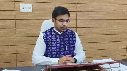 କୋରାପୁଟ ସହର: ଶୁକ୍ରବାର ବଜ୍ରାଘାତରେ ୪ ମୃତକ ପରିବାରଙ୍କୁ ସହାୟତା ରାଶି ଘୋଷଣା କଲେ କୋରାପୁଟ ଜିଲ୍ଲାପାଳ