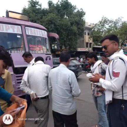 शुजालपुर: शुजालपुर मंडी थाना पुलिस ने शिक्षण संस्थानों और लोक परिवहन वाहनों में फास्ट एंड बॉक्स व अग्निशमन यंत्र की जाँच की
