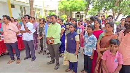 பர்கூர்: வேளாங்கண்ணி தனியார் பள்ளியில் பொது தேர்வில் சாதித்த அண்ணன் தங்கை மாநில அளவில் 3ம் இடம்