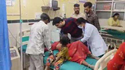 ऊना: धुसाडा में प्रवासी मजदूरों से भरा टेंपो पलटा, 26 लोग घायल, 7 वर्षीय बच्चा पीजीआई चंडीगढ़ रेफर