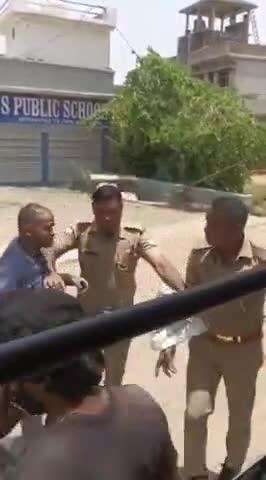 हमीरपुर: बस परिचालक से मारपीट करने वाले दोनों सिपाहियों को एसपी ने किया लाइन हाजिर