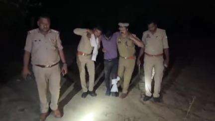 महोबा: खन्ना ने इलाही पुरवा के पास पुलिस मुठभेड़ में 25 हजार का इनामी बदमाश दीपक अहिरवार को गोली लगने से घायल कर गिरफ्तार किया