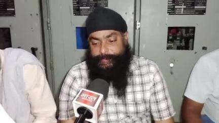 हापुड़ के थाना बाबूगढ़ क्षेत्र के बाबूगढ़ फीडर पर 8 दिनों से बिजली न आने से ग्रामीणों में आक्रोश फैल गया।
#viral #news