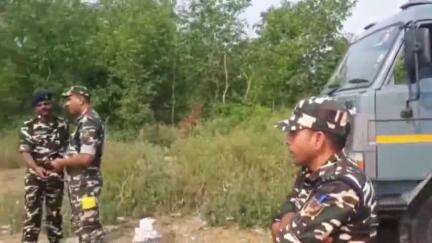 महाराजगंज: मार्ग दुर्घटना में मृत SSB जवान का घुघली के बैकुंठी घाट पर हुआ अंतिम संस्कार