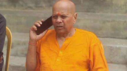 नौगढ़: विधायक श्यामधनी राही ने अपने आवास पर जनता दर्शन कार्यक्रम के तहत जनता की समस्याएं सुनीं