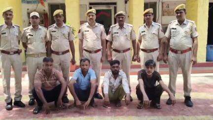 पचपहाड़: भवानीमंडी में पुलिस ने रेंज स्तरीय एरिया डोमिनेशन अभियान के तहत 1 स्थायी वारंटी और 3 गिरफ्तार वारंटियों को किया गिरफ्तार