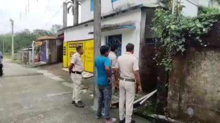 আলিপুরদুয়ার ২: শামুকতলায় মা এবং ছেলেকে ধারাল অস্ত্র দিয়ে কুপিয়ে খুনের চেষ্টার ঘটনায় তদন্তে পুলিশ
