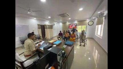 गया टाउन सीडी ब्लॉक: जनता दरबार में 30 पीड़ितों की समस्याओं को नगर पुलिस अधीक्षक ने सुना, कुछ का मौके पर ही समाधान किया