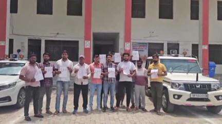 डुमरियागंज: ग्रामीणों ने नउवागांव बिलवट मार्ग खराब होने के चलते तथा सीसी रोड पर पटरी निर्माण न होने पर डीएम से की शिकायत #jansamasya