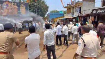 बिछुआ: बिछुआ बस स्टैंड पर उपमुख्यमंत्री और मंत्री का पुतला फूंका, ब्लाक कांग्रेस कमेटी ने किया प्रदर्शन