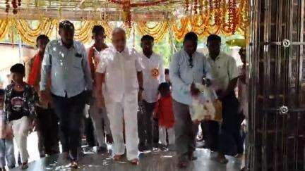 ದಾಂಡೇಲಿ: ಹಸನ್ಮಾಳದಲ್ಲಿ ನೂತನವಾಗಿ ಲೋಕಾರ್ಪಣೆಗೊಂಡ ಶ್ರೀ ಕೃಷ್ಣ ದೇವಸ್ಥಾನಕ್ಕೆ ಶಾಸಕ ಆರ್.ವಿ.ದೇಶಪಾಂಡೆ ಭೇಟಿ
