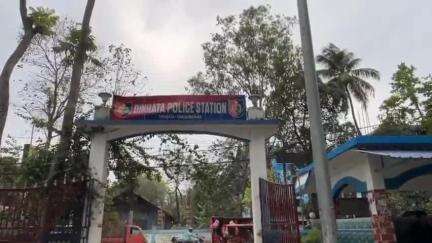 দিনহাটা ১: ভেটাগুড়িতে অবৈধ আগ্নেয়াস্ত্রসহ গ্রেপ্তার যুবকের পাঁচ দিনের পুলিশ হেফাজতের নির্দেশ আদালতের