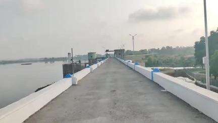 ஓசூர்: கர்நாடக நீர்பிடிப்பு பகுதிகளில் பெய்த கனமழை காரணமாக கெலவரப்பள்ளி ஆற்று நீரில் நுரை : பொதுமக்கள், விவசாயிகள் அதிர்ச்சி*ய