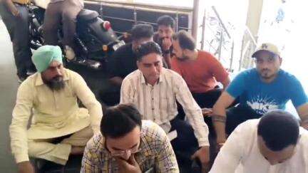 शाहबाद: शाहबाद शुगर मिल के केन मैनेजर सुरेंद्र पाल के साथ 14 लाख का स्कैम, पीड़ित परिवार ने एक्सिस बैंक के खिलाफ कार्रवाई की मांग की