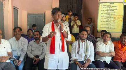 महासमुंद: पीएम श्री बृजराज पाठशाला महासमुंद के समर कोर्स में बच्चों को दिए जा रहे विविध कलाओं के प्रशिक्षण में शामिल हुए