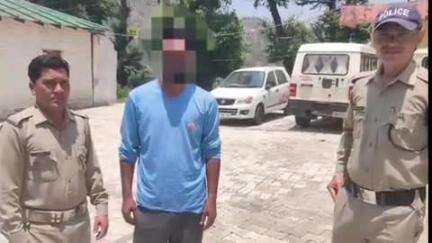 डीडीहाट: पत्नी से मारपीट करने वाले को कोतवाली डीडीहाट पुलिस ने किया गिरफ्तार