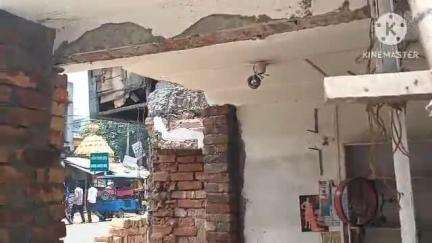 ডায়মন্ডহারবার ২: সরিষা আশ্রম মোড় থেকে নারায়ণতলা পর্যন্ত দোকান ভাঙার কাজ শুরু
