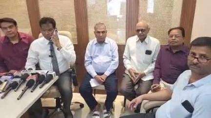 पंचकूला: घटते लिंगानुपात के लिए बीएएमएस डॉक्टरों को जिम्मेदार ठहराने पर डॉक्टरों ने किया विरोध, पत्रकार वार्ता की