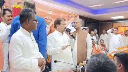 झाझा: झाझा के कदावर नेता विनोद यादव ने पटना में पहुंचकर भाजपा का हाथ थामा