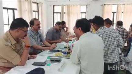 भोगनीपुर: भोगनीपुर तहसील सभागार में एडीएम न्यायिक की अध्यक्षता में संपूर्ण समाधान दिवस का आयोजन किया गया
