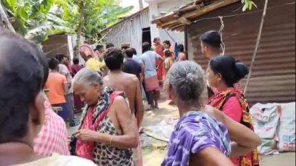 নবদ্বীপ: রামচন্দ্রপুর ঘোষপাড়া এলাকায় বিদ্যুৎপৃষ্ট হয়ে মৃত্যু এক ব্যক্তির,ঘটনাস্থলে নবদ্বীপ থানার পুলিশ