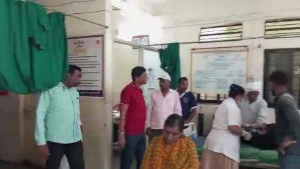 मोर्शी: मोर्शी येथे माजी मंत्री यशोमती ताई ठाकूर यांचे वाढदिवसानिमित्त, काँग्रेस कार्यकर्त्यांनी रुग्णालयात केले फळ वाटप