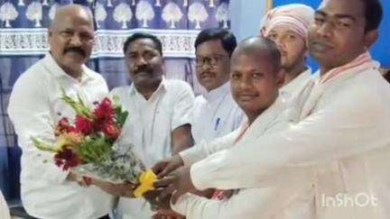 मांडू: रामगढ़ के नए थाना प्रभारी का आदिवासी छात्र संघ ने किया स्वागत