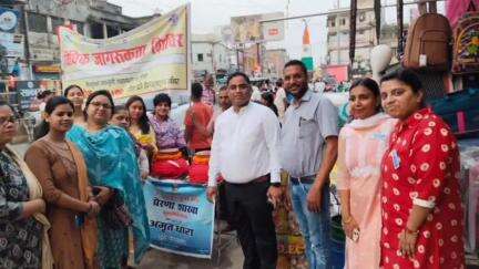 कोडरमा: जिला विधिक सेवा प्राधिकार के सचिव ने प्याऊ केंद्र का उद्घाटन किया, इसे मानवता की सर्वश्रेष्ठ सेवा बताया