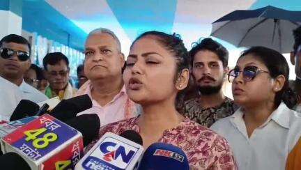 বারুইপুর: শিক্ষকদের আন্দোলনে শতরূপ ঘোষ ও শুভেন্দু অধিকারী যাওয়াটা পলিটিক্যাল এজেন্ডা এমনই মন্তব্য যাদবপুরের সাংসদ বারুইপুরে
