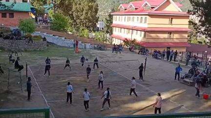 कल्पा: किन्नौर के रिकांग पीओ में पुलिस स्पोर्ट्स मिट कार्यक्रम का आयोजन किया गया, SP किन्नौर रहे मौजूद