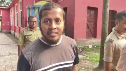 কোচবিহার ১: বিএসএফের অভিযোগের ভিত্তিতে গ্রেপ্তার বাংলাদেশির বিরুদ্ধে আইনি ব্যবস্থা নেওয়া হয়েছে, কোচবিহারে জানালেন এএসপি