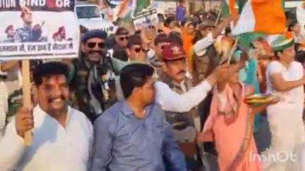 सीहोर नगर: सीहोर में ऑपरेशन सिंदूर की सफलता के सम्मान में तिरंगा यात्रा निकाली गई, विधायक और नपाध्यक्ष शामिल हुए