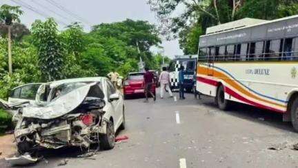 ముక్కామల వద్ద ఆర్టీసీ బస్సు, కారు ఢీ కొన్న ఘటనలో ఓ వ్యక్తి మృతి, నలుగురికి తీవ్ర గాయాలు