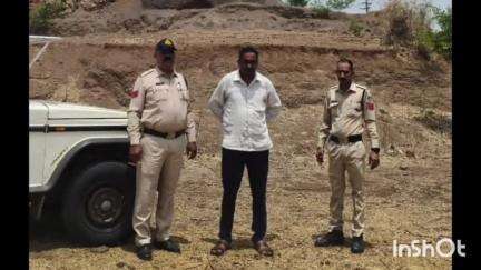 धार: नौगांव पुलिस ने अवैध शराब परिवहन के मामले में फरार चल रहे एक आरोपी को हटवाड़ा क्षेत्र से किया गिरफ़्तार