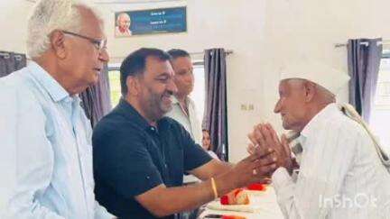 वल्लभनगर: भींडर में विधायक उदय लाल डांगी ने पेंशनर समाज के अधिवेशन में भाग लेकर आमजन को संबोधित किया